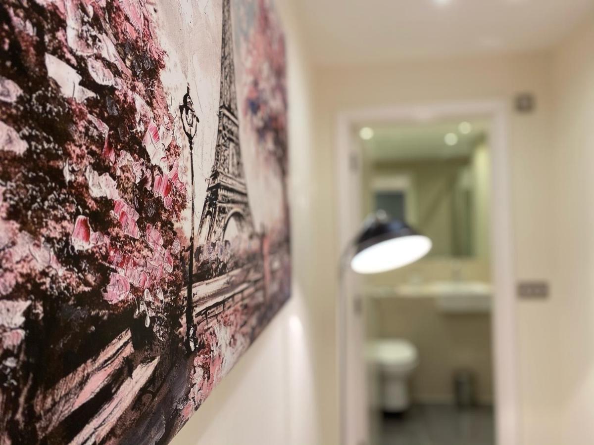 Amazing 2 Bed 2 Bath Private Apartment Watford  Exterior foto
